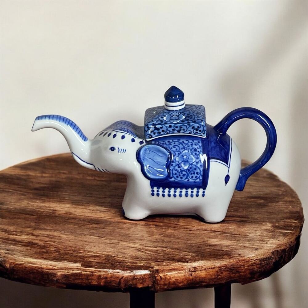 Vintage Signed Blue/White Elephant Teapot Made in Thailand Original Rare